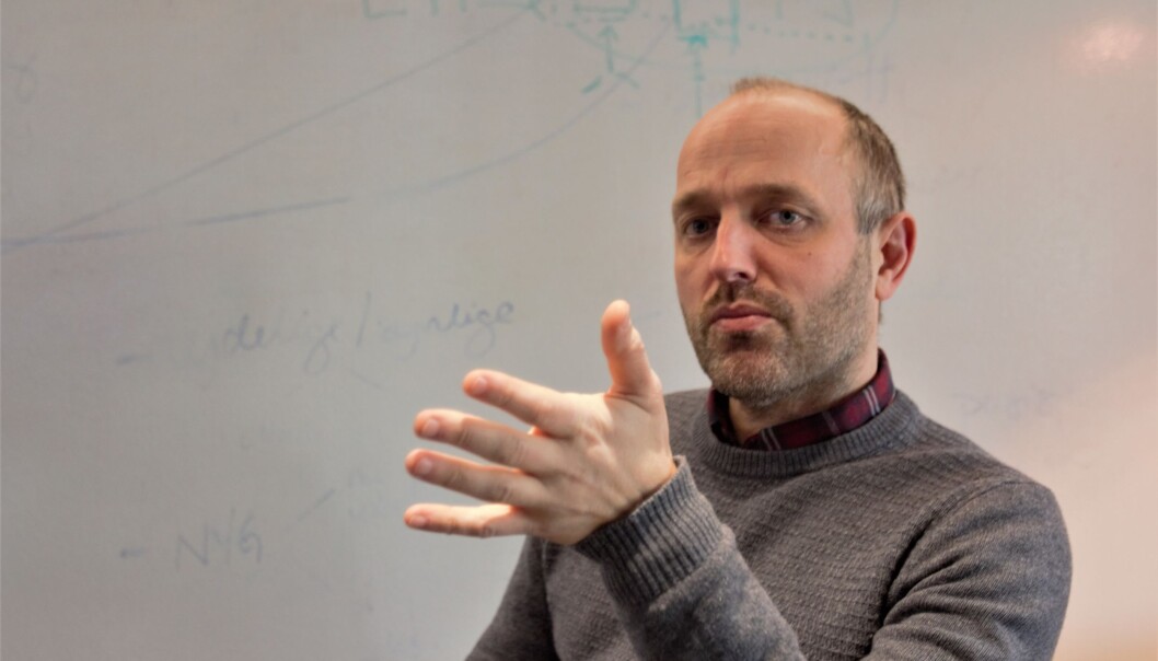 Sjefredaktør og administrerende direktør Mads Yngve Storvik sier at ansatte nok opplever det som brutalt at ledelsen vil kutte kostnader. Foto: Glenn Slydal Johansen Sjefredaktør og administrerende direktør Mads Yngve Storvik sier at ansatte nok opplever det som brutalt at ledelsen vil kutte kostnader. Foto: Glenn Slydal Johansen