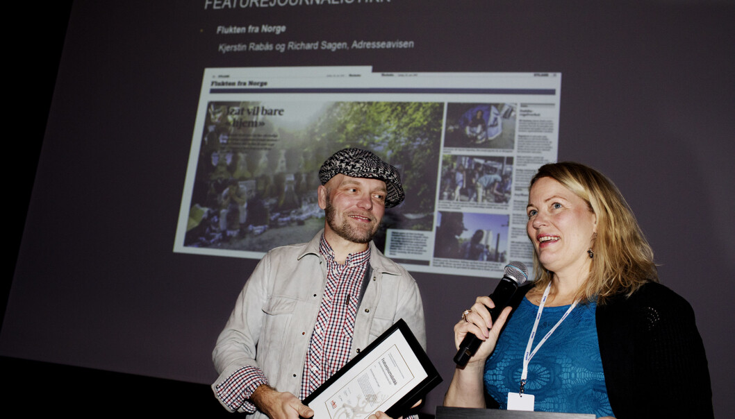 Richard Sagen og Kjerstin Rabås tok imot Den trønderske journalistprisen på vegne av teamet fra Adresseavisen. Foto: Andrea Gjestvang Richard Sagen og Kjerstin Rabås tok imot Den trønderske journalistprisen på vegne av teamet fra Adresseavisen. Foto: Andrea Gjestvang