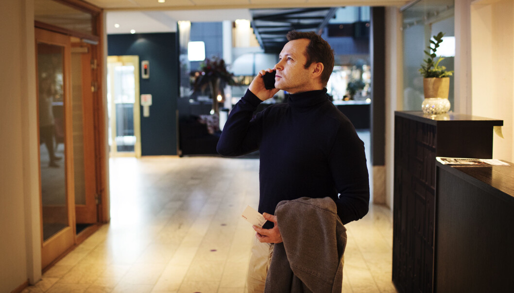 Komitéleder Stein Risstad Larssen gjør siste forberedelser til Hellkonferansen. Foto: Andrea Gjestvang Komitéleder Stein Risstad Larssen gjør siste forberedelser til Hellkonferansen. Foto: Andrea Gjestvang