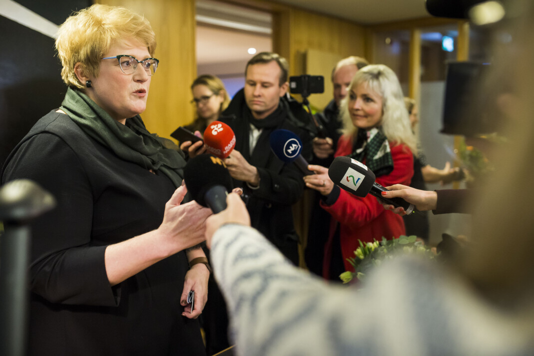 Kulturminister Trine Skei Grande møter Aps mediepolitiske talsmann Trond Giske. Her møter hun pressen på sin første dag som kulturminister. Arkivfoto: Kristine Lindebø Kulturminister Trine Skei Grande møter Aps mediepolitiske talsmann Trond Giske. Her møter hun pressen på sin første dag som kulturminister. Arkivfoto: Kristine Lindebø