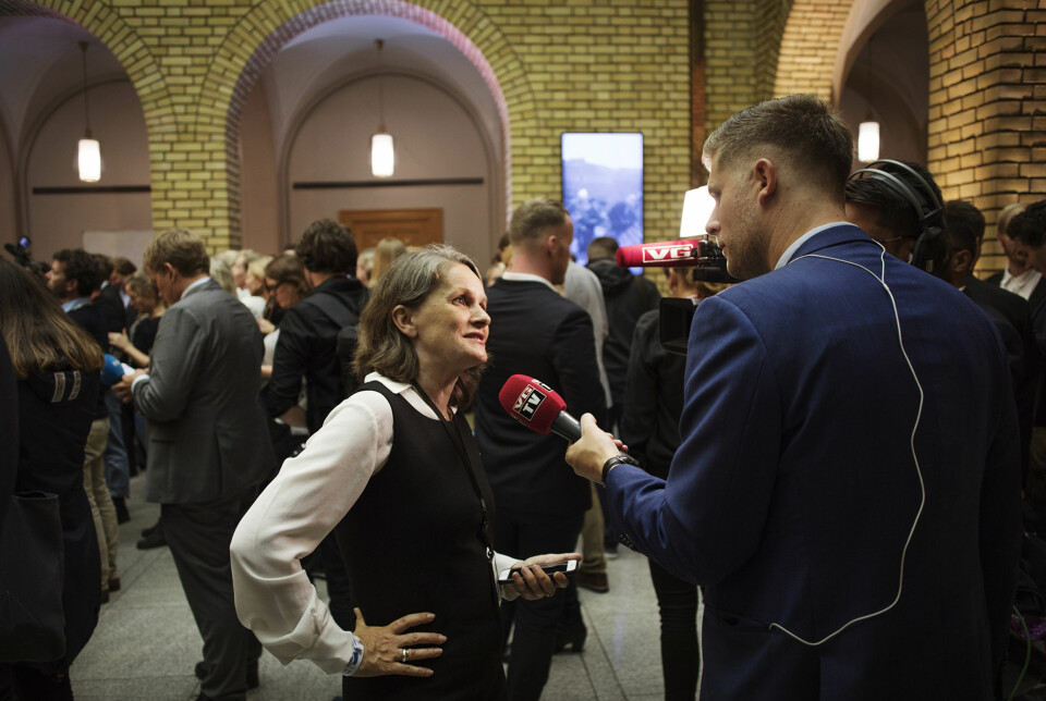 VGs politiske redaktør Hanne Skartveit blir intervjuet av Mads Andersen i VGTV.