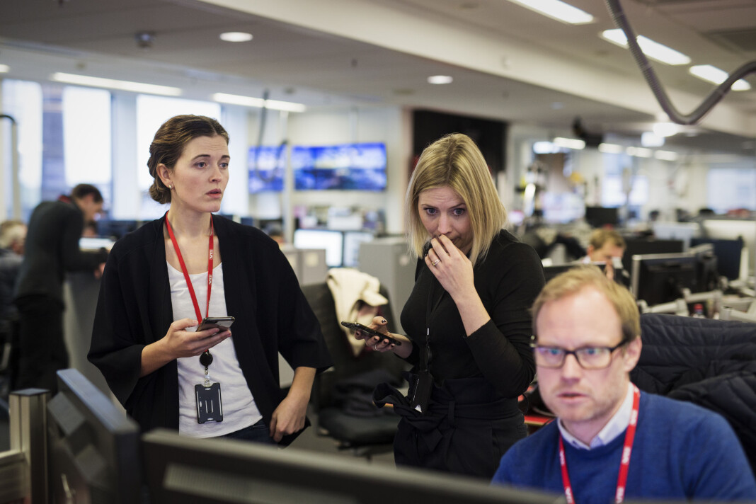 Nyhetsredaktør Tora Bakke Håndlykken, og nyhetssjefene Eva-Therese Grøttum og Andreas Nilsen diskuterer VGs videre dekning av Giske-saken. Foto: Kristine Lindebø Nyhetsredaktør Tora Bakke Håndlykken, og nyhetssjefene Eva-Therese Grøttum og Andreas Nilsen diskuterer VGs videre dekning av Giske-saken. Foto: Kristine Lindebø