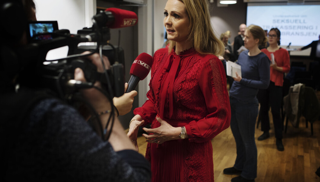 – Det er for mange når en av ti sier at de har vært utsatt for trakassering det siste halvåret, sier kulturminister Linda Hofstad Helleland. Foto: Andrea Gjestvang – Det er for mange når en av ti sier at de har vært utsatt for trakassering det siste halvåret, sier kulturminister Linda Hofstad Helleland. Foto: Andrea Gjestvang
