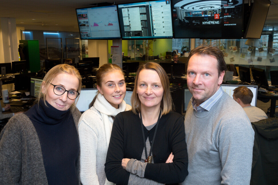 Journalistene bak graveprosjektet i Drammens Tidende; Hanne Austad (fra venstre ), Hennie Firing-Hansen og redaktørene Karianne Braathen og Knut Erik Friis. Herborg Bergaplass var ikke tilstede da bildet ble tatt. Foto: Tore Sandberg, Drammens Tidende Journalistene bak graveprosjektet i Drammens Tidende; Hanne Austad (fra venstre ), Hennie Firing-Hansen og redaktørene Karianne Braathen og Knut Erik Friis. Herborg Bergaplass var ikke tilstede da bildet ble tatt. Foto: Tore Sandberg, Drammens Tidende