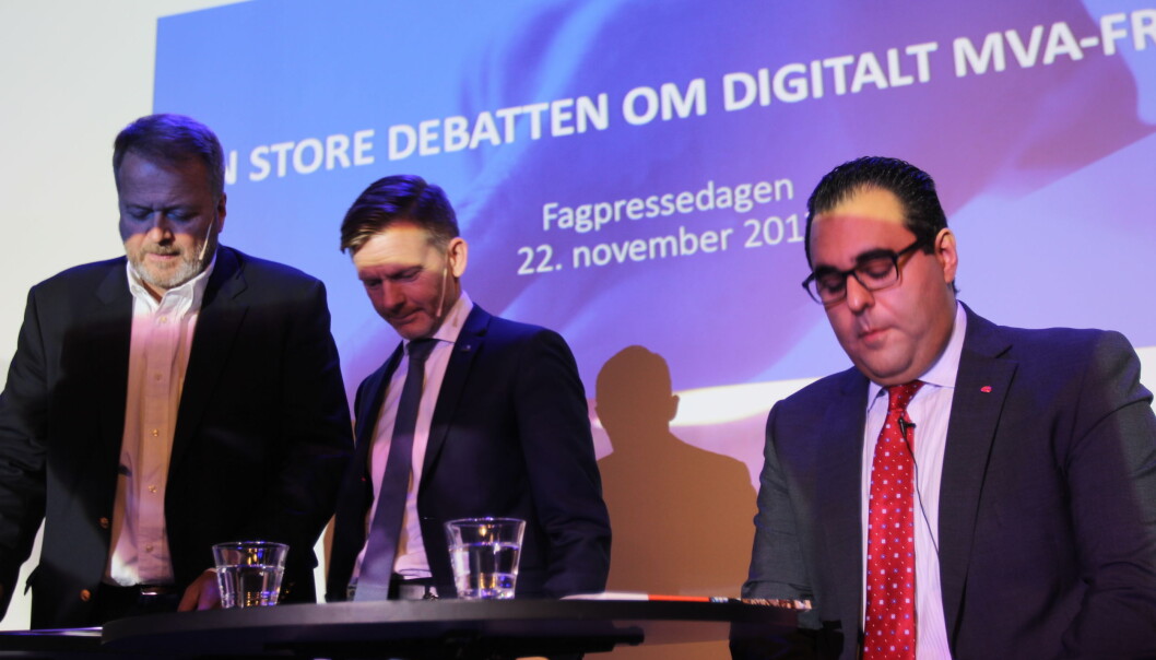 TUs publiser Jan Moberg (fra venstre), Høyres Tage Pettersen og Arbeiderpartiets Masud Gharahkhani på Fagpressedagen 2017. Foto: Glenn Slydal Johansen TUs publiser Jan Moberg (fra venstre), Høyres Tage Pettersen og Arbeiderpartiets Masud Gharahkhani på Fagpressedagen 2017. Foto: Glenn Slydal Johansen