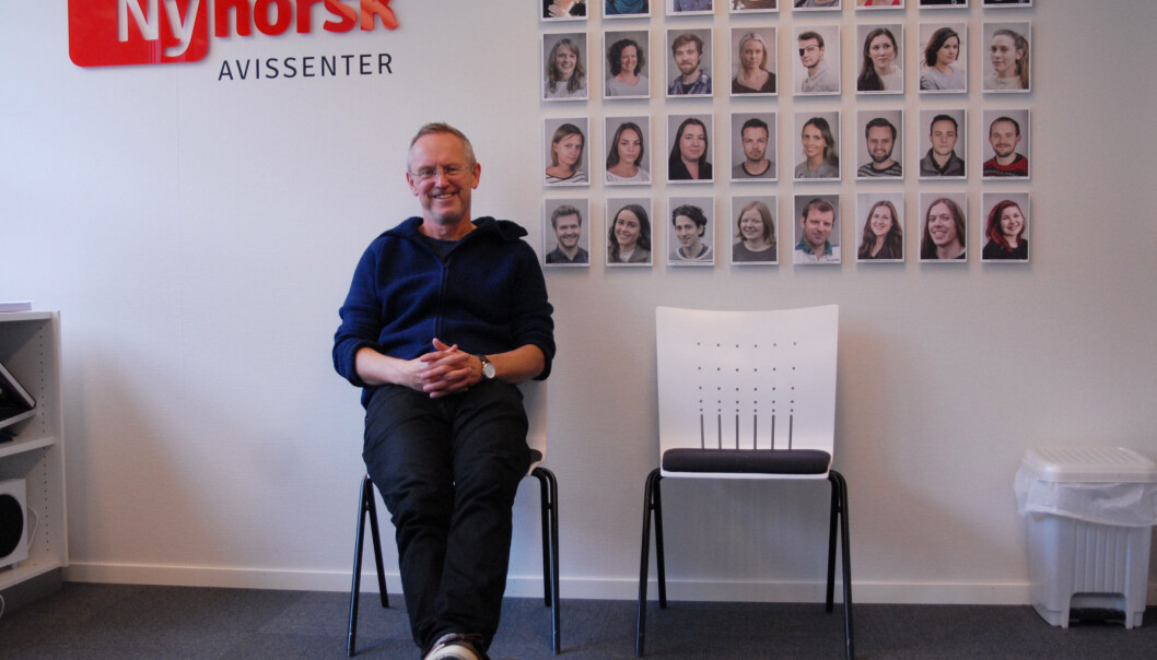 Ivar Myklebust Longvastøl foran veggen med alle tidligere praktikanter. Og flere skal det bli. Foto: Martin Huseby Jensen Ivar Myklebust Longvastøl foran veggen med alle tidligere praktikanter. Og flere skal det bli. Foto: Martin Huseby Jensen