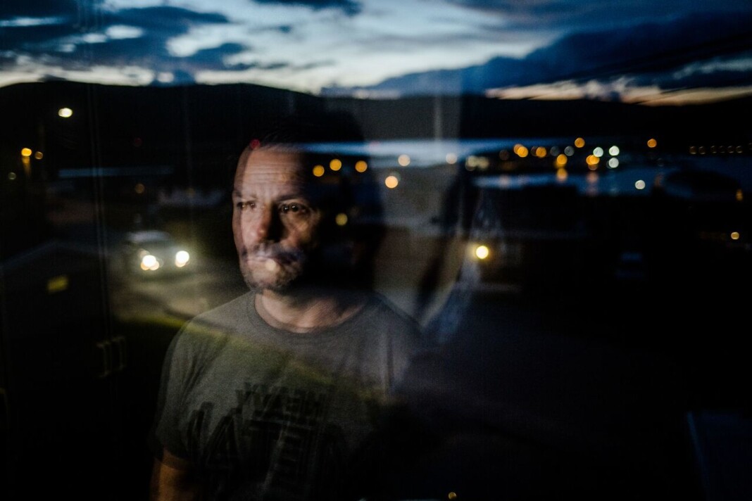 Wie fulgte tidligere OL-mester Jon Rønningen en hel dag. Det ble en annerledes TV-reportasje, som han nå har fått pris for. Foto: Eskil Wie Wie fulgte tidligere OL-mester Jon Rønningen en hel dag. Det ble en annerledes TV-reportasje, som han nå har fått pris for. Foto: Eskil Wie