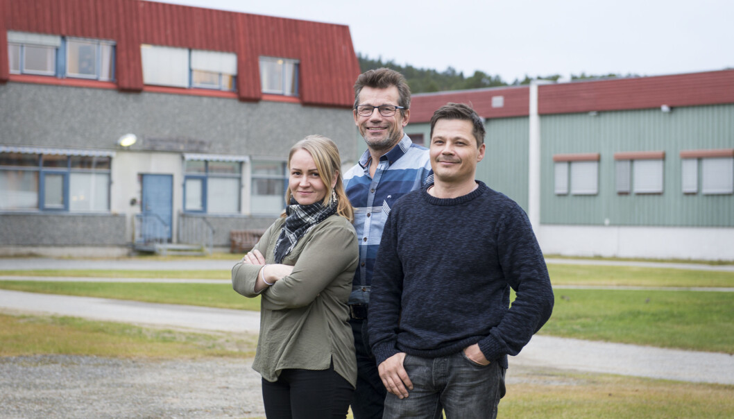 Redaktør Anne Rasmus, daglig leder Jan Skoglund Paltto og altmuligmann Nils Egil Gaup håper den samiske pressestøtten blir innvilget i 2018 slik at magasinet kan satse på enda flere språk. Redaktør Anne Rasmus, daglig leder Jan Skoglund Paltto og altmuligmann Nils Egil Gaup håper den samiske pressestøtten blir innvilget i 2018 slik at magasinet kan satse på enda flere språk.
