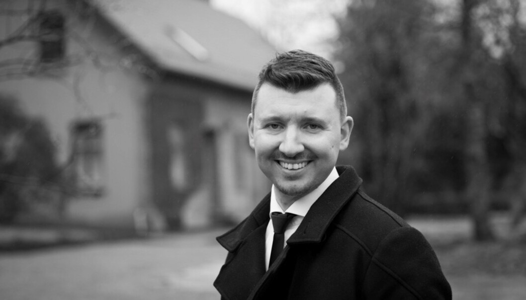 Ikke støtt politiske partier i spaltene, det kan svekke troverdigheten, forteller Erik Knudsen ved Universitet i Bergen. Foto: UIB Ikke støtt politiske partier i spaltene, det kan svekke troverdigheten, forteller Erik Knudsen ved Universitet i Bergen. Foto: UIB