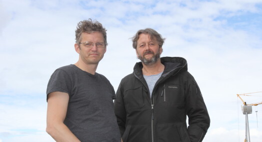 Thomas Ergo og Hans Petter Aass synes det både er stas og litt pinlig å vinne pris for «Glassjenta» Thomas Ergo og Hans Petter Aass synes det både er stas og litt pinlig å vinne pris for «Glassjenta»