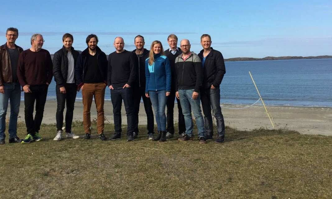 Arne Blix tok med seg åtte unge redaktører til trøndersk øy for å snakke om journalistikk