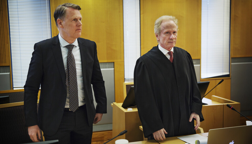 Hjernekirurg Per Kristian Eide (til venstre) og advokat Per Danielsen i rettssalen da saken ble behandlet i Oslo tingrett i vår. Foto: Andrea Gjestvang