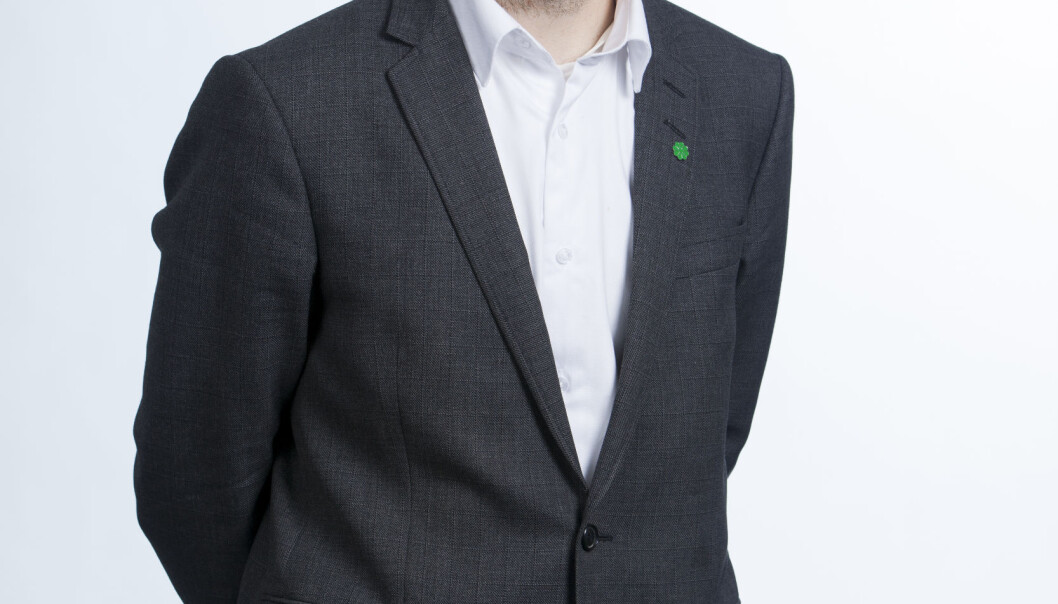 Senterpartiet krever at regjeringen stopper pressekonferansen, sier leder Geir Pollestad (Sp) i næringskomiteen på Stortinget. Foto:nyebilder.no Senterpartiet krever at regjeringen stopper pressekonferansen, sier leder Geir Pollestad (Sp) i næringskomiteen på Stortinget. Foto:nyebilder.no