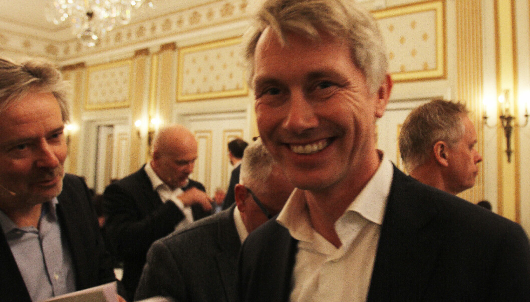 Administrerende direktør og ansvarlig redaktør Olav T. Sandnes (i midten) i TV 2. Arkivfoto Journalisten