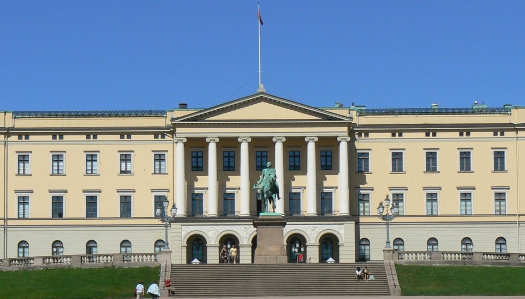 Pressens offentlighetsutvalg mener det norske kongehuset bør inn under offentlighetslovgivningen, slik at mediene kan få innsyn i dokumentene. Foto: Wikimedia commons Pressens offentlighetsutvalg mener det norske kongehuset bør inn under offentlighetslovgivningen, slik at mediene kan få innsyn i dokumentene. Foto: Wikimedia commons