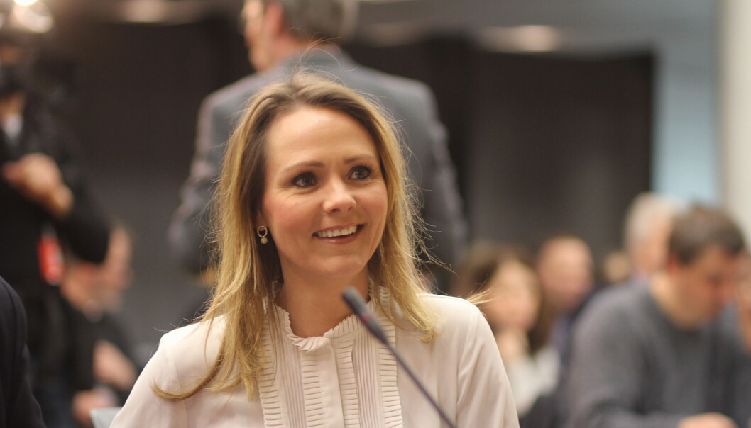 Statsråd Linda Hofstad Helleland utsetter vurderingen om fagpressen skal få momsfritak til budsjett for 2018 skal behandles. Foto: Angelica Hagen Statsråd Linda Hofstad Helleland utsetter vurderingen om fagpressen skal få momsfritak til budsjett for 2018 skal behandles. Foto: Angelica Hagen