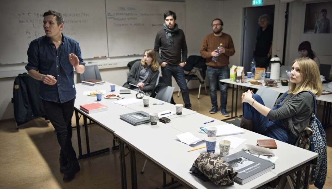 Fra helgens juryarbeid. Mads Nissen foran. bak Elli Trier (f.v.), Vegar Valde, Jan Johannesen og Marie Sjøvold. Bak Per Anders Rosenkvist og Siv Dolmen fra styret i PK.Foto: Martin Slottemo Lyngstad, Pressefotografenes klubb Fra helgens juryarbeid. Mads Nissen foran. bak Elli Trier (f.v.), Vegar Valde, Jan Johannesen og Marie Sjøvold. Bak Per Anders Rosenkvist og Siv Dolmen fra styret i PK.Foto: Martin Slottemo Lyngstad, Pressefotografenes klubb