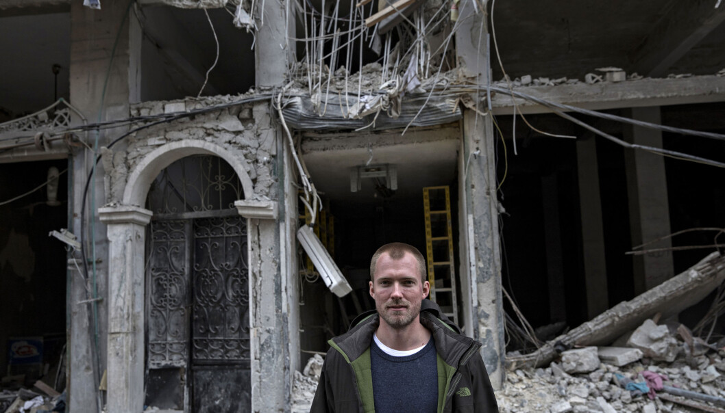 Ole Øyvind Sand Holth foran en ruin i det som var en travel handlegate.Foto: Aleksander Nordahl, Dagens Næringsliv. Ole Øyvind Sand Holth foran en ruin i det som var en travel handlegate.Foto: Aleksander Nordahl, Dagens Næringsliv.