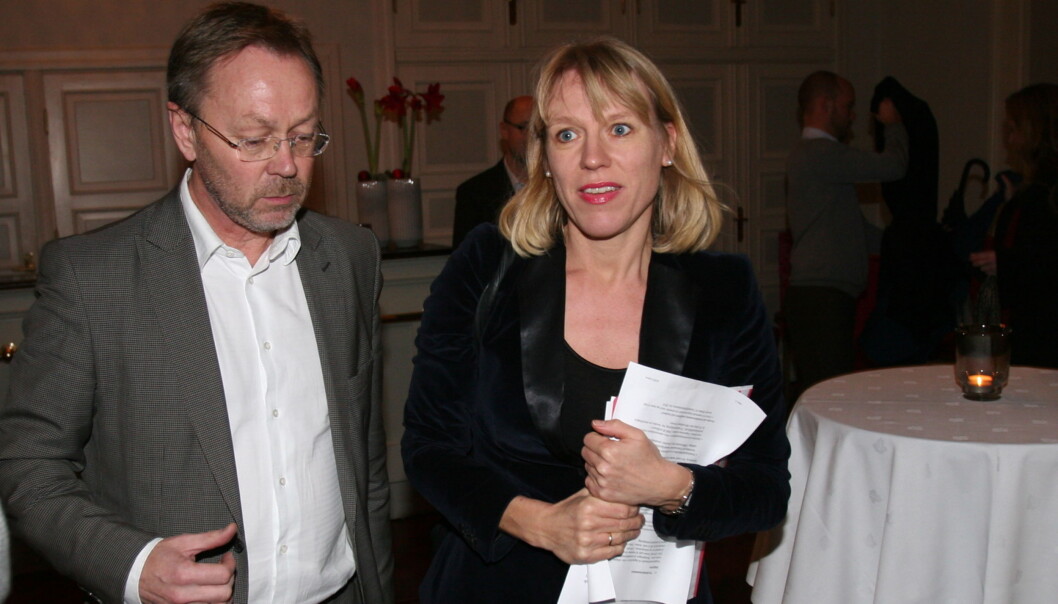 Kulturminister Anniken Huitfeldt var gjest hos Dagblad-sjefredaktør John Arne Markussen i Gamle Logen der avisas Ipad-applikasjon ble lansert. Foto: Glenn Slydal Johansen Kulturminister Anniken Huitfeldt var gjest hos Dagblad-sjefredaktør John Arne Markussen i Gamle Logen der avisas Ipad-applikasjon ble lansert. Foto: Glenn Slydal Johansen