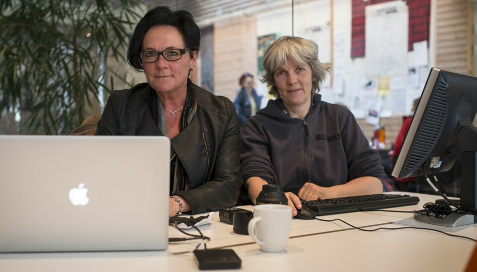 Redaktør Tove Lie (til venstre) og produsent Eva Tønnessen ved oppstarten av Khrono.