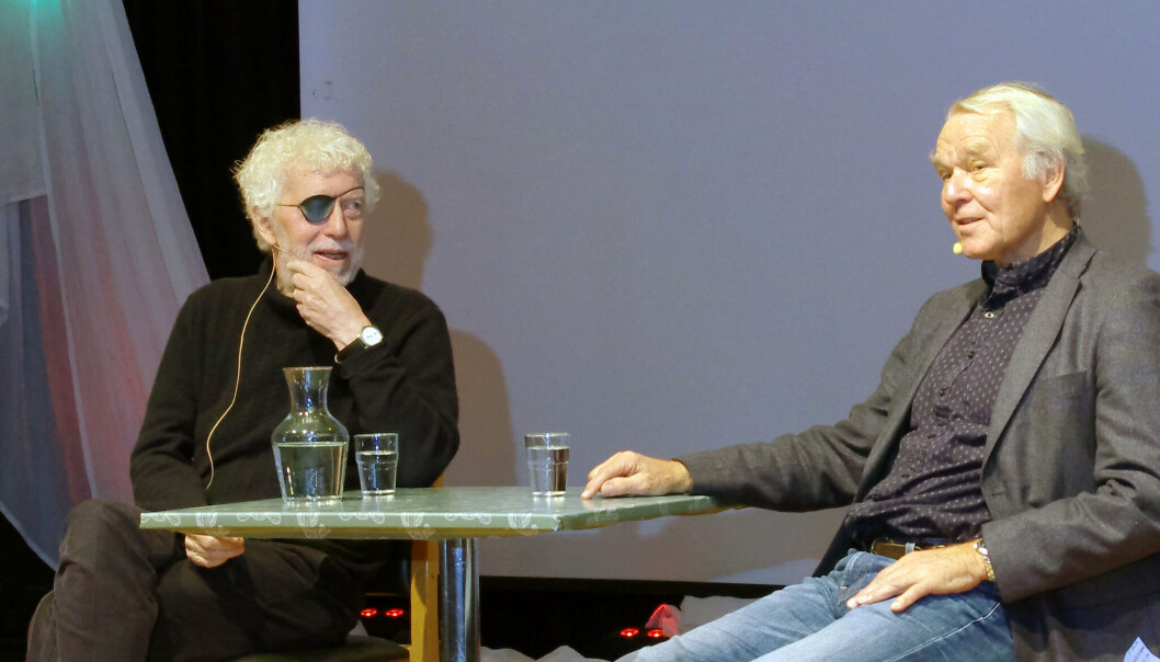 Medienes utvikling engasjerte under seminar på festivalen Transform i Trondheim. Odd Karsten Tveit (til venstre) og forfatter Peder Martin Lysestøl samtalte. Foto: Bjørn Lønnum Andreassen Medienes utvikling engasjerte under seminar på festivalen Transform i Trondheim. Odd Karsten Tveit (til venstre) og forfatter Peder Martin Lysestøl samtalte. Foto: Bjørn Lønnum Andreassen