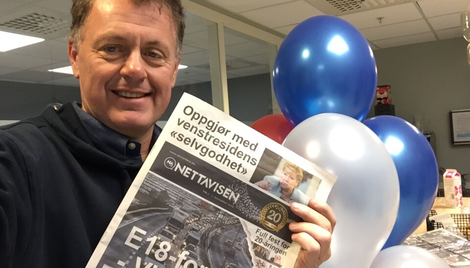Gunnar Stavrum med dagens utgave av Nettavisen i papir. Foto: Privat Gunnar Stavrum med dagens utgave av Nettavisen i papir. Foto: Privat