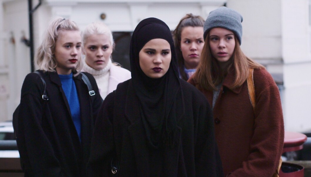 Regjeringen må gjøre mer for å fram norske TV-serier, mener Arbeiderpartiet. Her Skam fra NRK. Foto: NRK Regjeringen må gjøre mer for å fram norske TV-serier, mener Arbeiderpartiet. Her Skam fra NRK. Foto: NRK