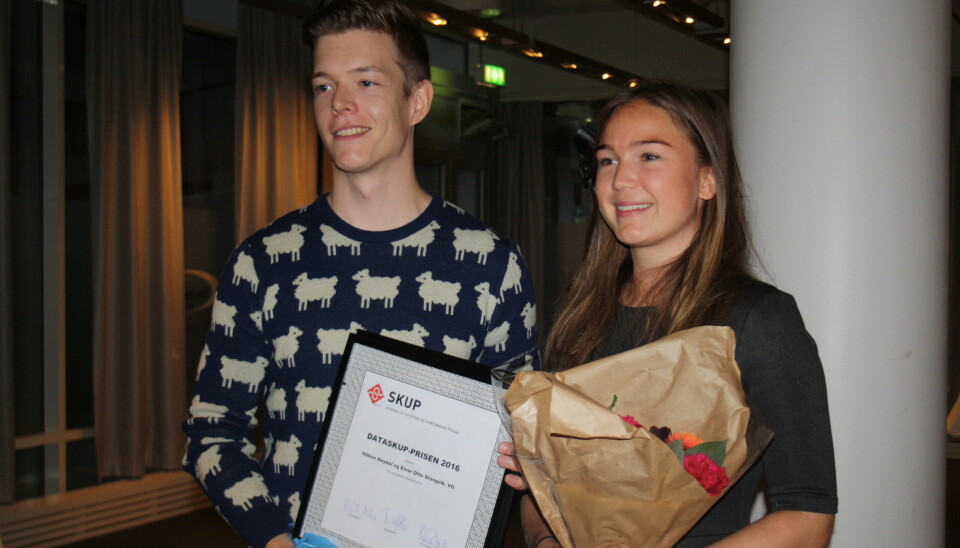 Einar Otto Stangvik og Natalie Remøe Hansen tok imot Dataskup-prisen lørdag. Foto: Angelica Hagen
