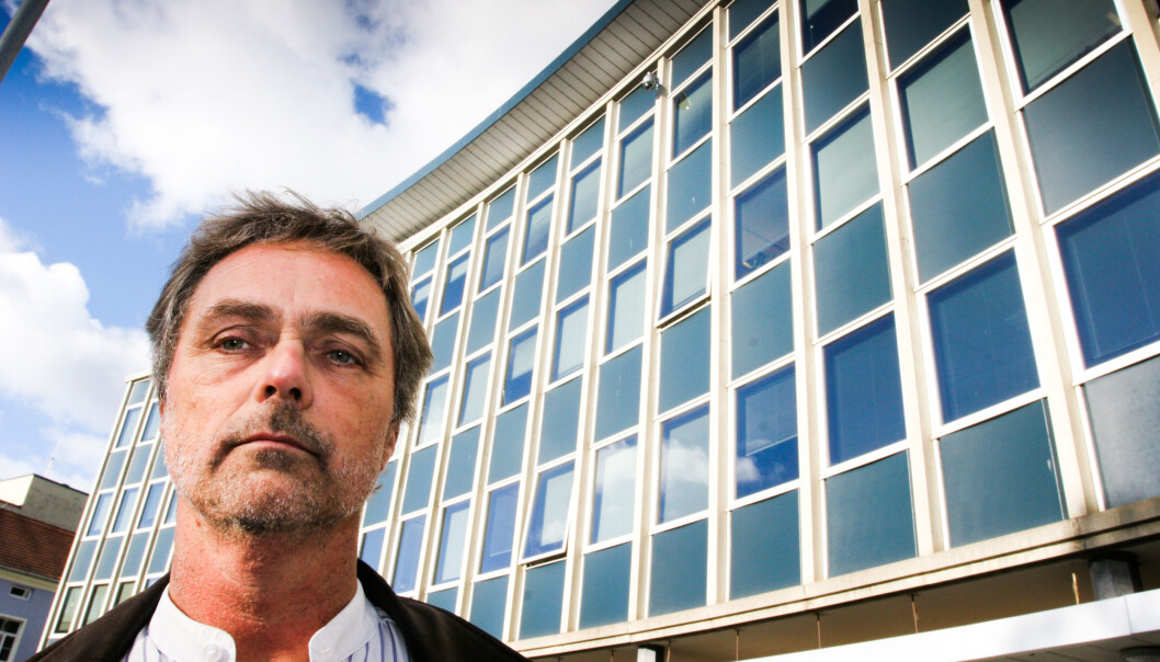 Sjefredaktør Carsten Bleness sier at skildringen av klærne til Havnelid nok ble for lang og detaljert. Foto: Martin Huseby Jensen Sjefredaktør Carsten Bleness sier at skildringen av klærne til Havnelid nok ble for lang og detaljert. Foto: Martin Huseby Jensen