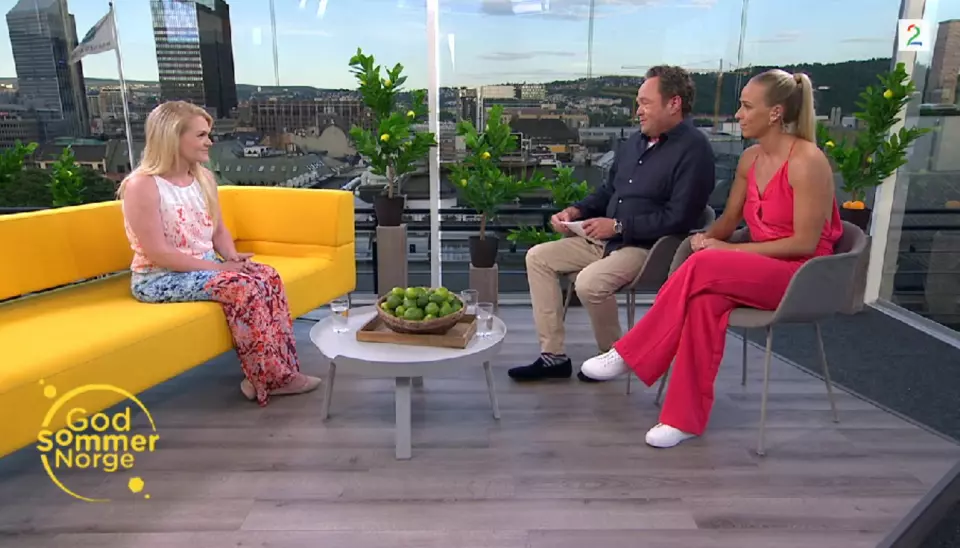 Stina Brendemo i intervju på taket av TV 2-huset i Oslo med Fredrik Græsvik og Karina Flatland. Foto: TV 2/Skjermdump