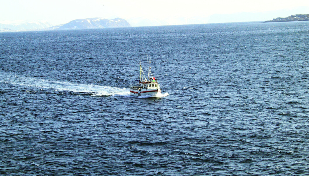 Norges Fiskarlag er ikke fornøyd med at NRK ennå ikke har målt DAB-dekningen til sjøs. NRK mener det ikke er noe problem, og skal foreta stikkprøver i sommer og i høst. Illustrasjonsfoto: Terje I. Olsson Norges Fiskarlag er ikke fornøyd med at NRK ennå ikke har målt DAB-dekningen til sjøs. NRK mener det ikke er noe problem, og skal foreta stikkprøver i sommer og i høst. Illustrasjonsfoto: Terje I. Olsson