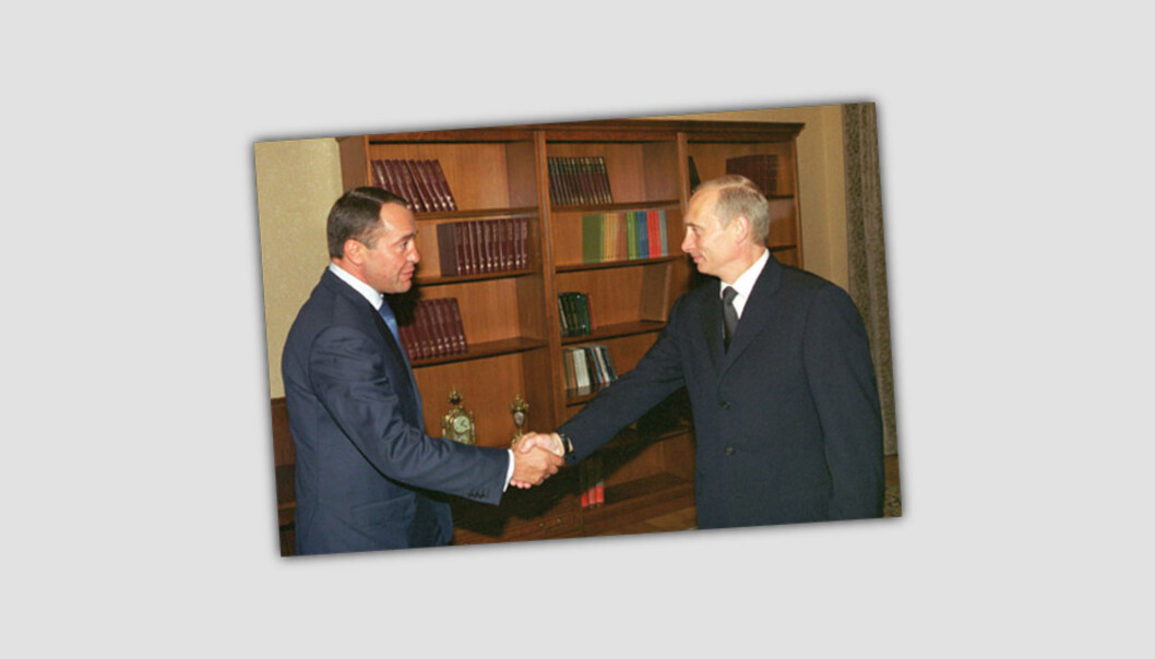 Mikhail Lesin møter Vladimir Putin på begynnelsen av 2000-tallet. Foto: Den russiske presidents kontor/Wikipedia Mikhail Lesin møter Vladimir Putin på begynnelsen av 2000-tallet. Foto: Den russiske presidents kontor/Wikipedia
