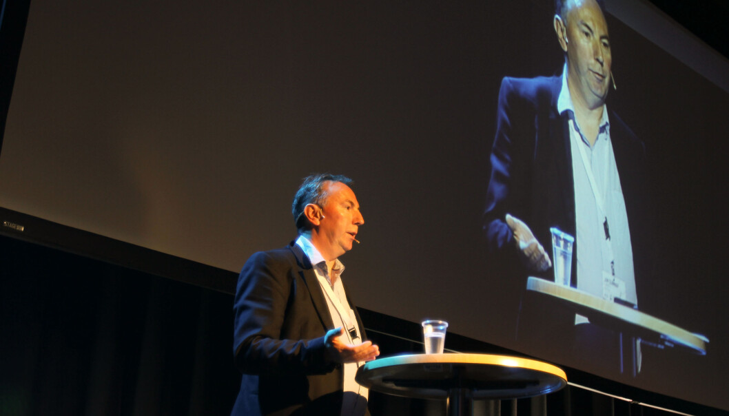 Aftenposten-journalist og Skup-leder Jan Gunnar Furuly. Her under åpningen av den internasjonale gravekonferansen på Lillehammer tidligere i høst. Foto: Helge Øgrim Aftenposten-journalist og Skup-leder Jan Gunnar Furuly. Her under åpningen av den internasjonale gravekonferansen på Lillehammer tidligere i høst. Foto: Helge Øgrim