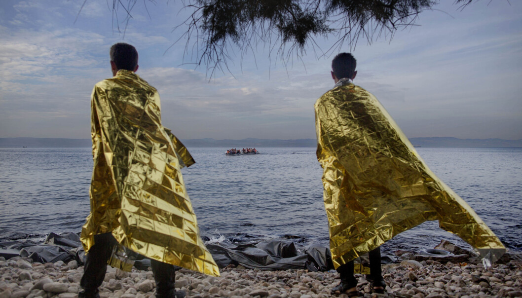 Rasmussen gikk bort fra vannkanten for å finne et annet perspektiv på flyktningenes landgang på Lesbos. Dette ble resultatet. Foto: Espen Rasmussen/VG. Rasmussen gikk bort fra vannkanten for å finne et annet perspektiv på flyktningenes landgang på Lesbos. Dette ble resultatet. Foto: Espen Rasmussen/VG.