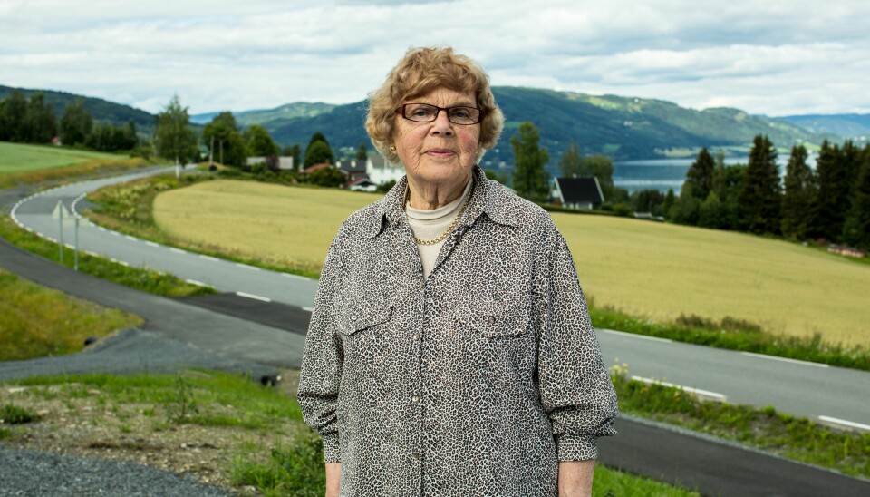 Pensjonist Aud Norgaard Nyhus er blant de første som har tatt i bruk dagbladets lokale meningsforum. Foto: Sherpa film