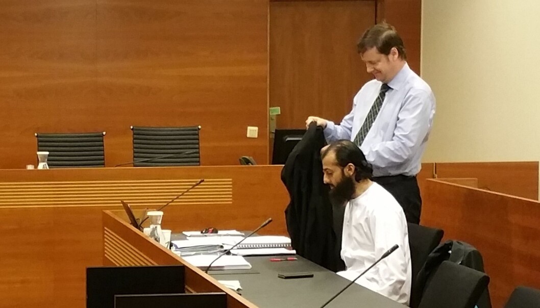 Tiltalte Abaydullah Hussain og hans forsvarer John Christian Elden. Foto: Bjørn Åge Mossin Tiltalte Abaydullah Hussain og hans forsvarer John Christian Elden. Foto: Bjørn Åge Mossin