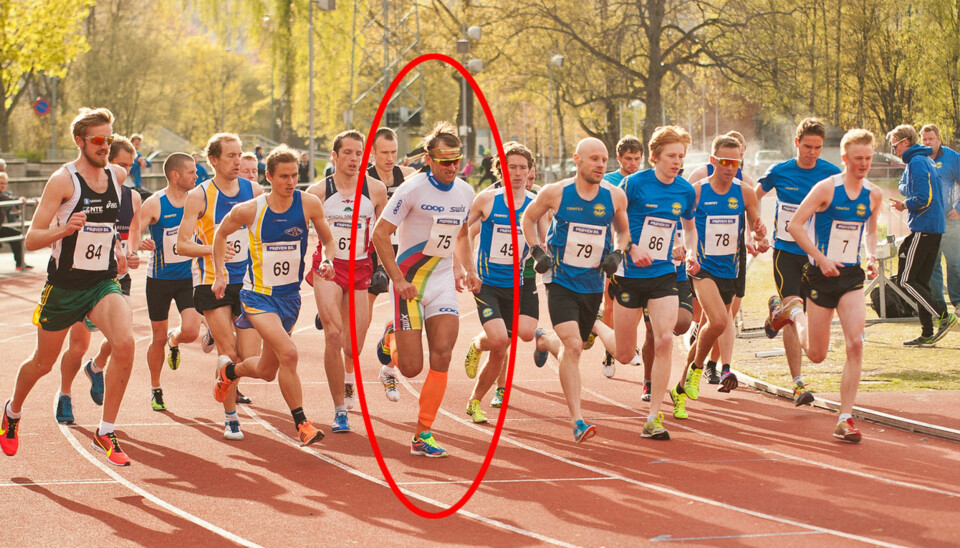 Petter Northug løp 10.000 meter under et kretsmesterskap i Trondheim 17. mai. Med fotlenke, fikk offentligheten vite 1. juli. Foto: Pål Sæther