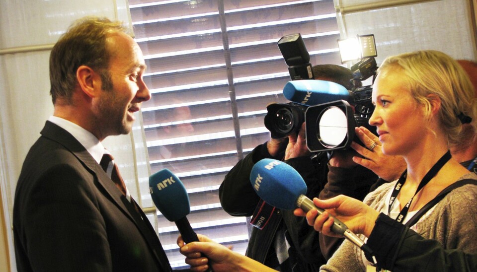 Arbeiderpartiets nestleder Trond Giske intervjues da han satt som kulturminister i Stoltenberg-regjeringen. Arkivfoto Martin Huseby Jensen.