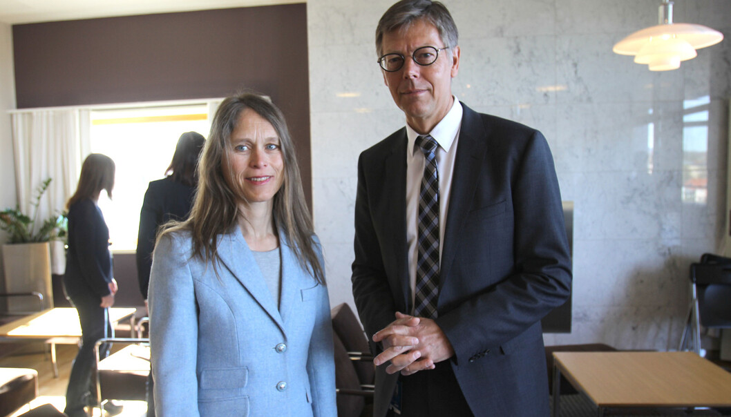NRKJs leder Sidsel Avlund og NRKs personaldirektør Olav Nyhus møttes til årets mellomoppgjør onsdag. Foto: Glenn Slydal Johansen NRKJs leder Sidsel Avlund og NRKs personaldirektør Olav Nyhus møttes til årets mellomoppgjør onsdag. Foto: Glenn Slydal Johansen