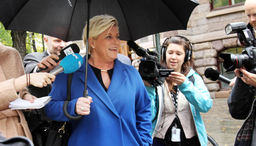 Finansminister Siv Jensen legger fram statsbudsjettet. Mange av de som dekker politikk i mediene er menn, ifølge ny undersøkelse. Illustrasjonsfoto: Birgit Dannenberg Finansminister Siv Jensen legger fram statsbudsjettet. Mange av de som dekker politikk i mediene er menn, ifølge ny undersøkelse. Illustrasjonsfoto: Birgit Dannenberg