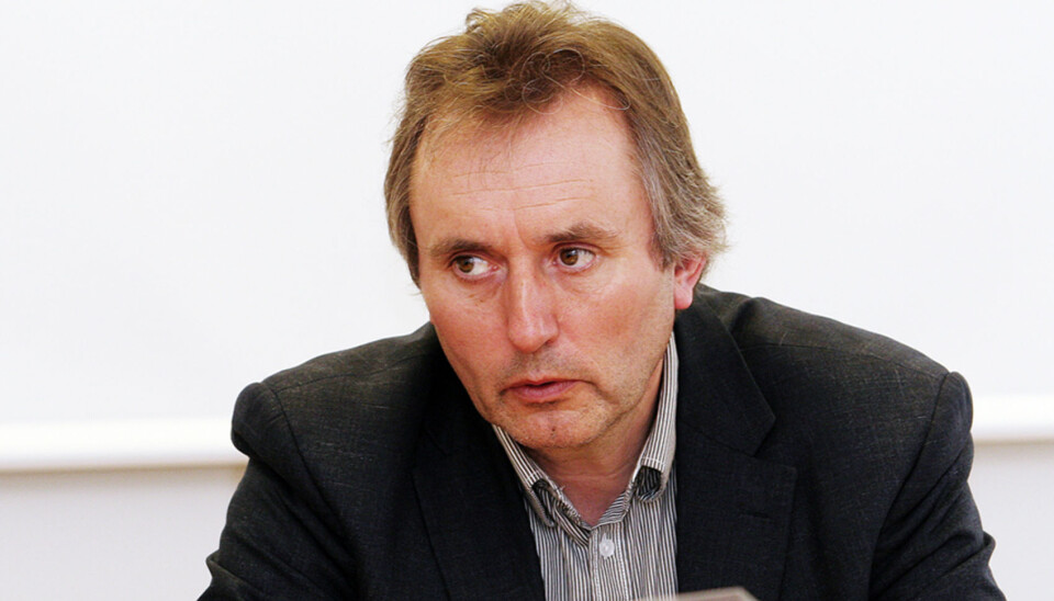 Tidligere redaktør Vårt Land Helge Simonnes klaget til PFU på vegne av søsteren. Tidligere redaktør Vårt Land Helge Simonnes klaget til PFU på vegne av søsteren.