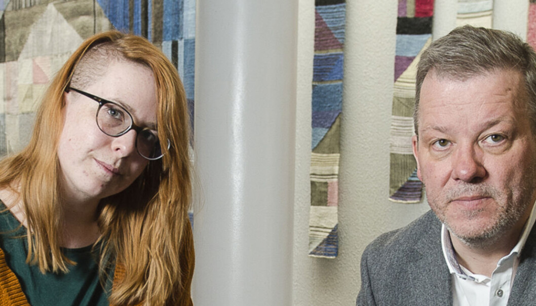 Torill Ustad Stav og sjefen Pål Hansen er begge langt over gjennomsnittet aktive i sosiale medier. Og noen ganger kan de være tidstyver. Foto: Lars Åke Andersen, Frifoto.no Torill Ustad Stav og sjefen Pål Hansen er begge langt over gjennomsnittet aktive i sosiale medier. Og noen ganger kan de være tidstyver. Foto: Lars Åke Andersen, Frifoto.no