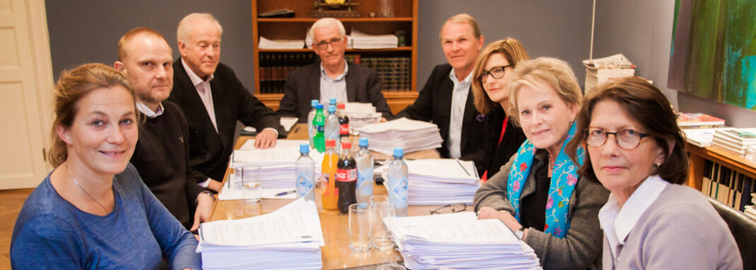 Styret i Fritt Ord. Fra v. Alexandra Bech Gjørv, Frank Rossavik, Erik Rudeng(daglig leder), Georg Fr. Rieber-Mohn, Christian Bjelland, Sigrun Slapgard, Liv Bliksrud og Guri Hjeltnes. Foto:Kathrine Geard Styret i Fritt Ord. Fra v. Alexandra Bech Gjørv, Frank Rossavik, Erik Rudeng(daglig leder), Georg Fr. Rieber-Mohn, Christian Bjelland, Sigrun Slapgard, Liv Bliksrud og Guri Hjeltnes. Foto:Kathrine Geard