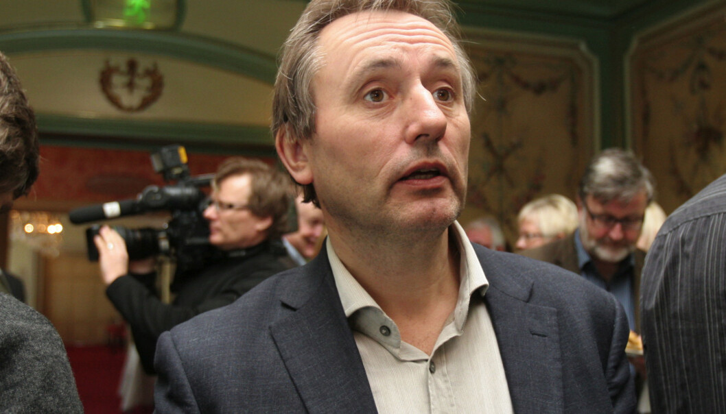 Helge Simonnes orket ikke å kutte mer i Vårt Land. Nå blir han pensjonist. Foto: Birigt Dannenberg Helge Simonnes orket ikke å kutte mer i Vårt Land. Nå blir han pensjonist. Foto: Birigt Dannenberg