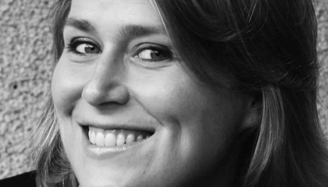 Olaug Nilssen (33) er forfattar, skribent, kjøkenbenkrealist og kulturlivsstyregrossist. Olaug Nilssen (33) er forfattar, skribent, kjøkenbenkrealist og kulturlivsstyregrossist.