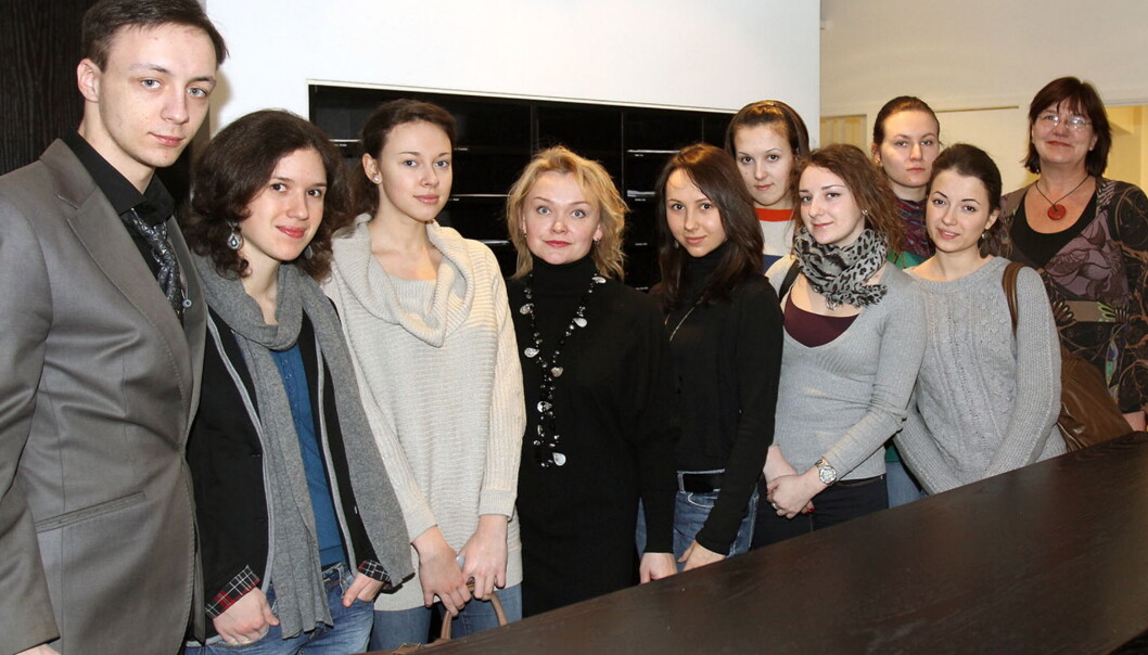 Ni russiske studenter gjester denne uken Norge for å delta på et seminar om pressens forhold til terror på norsk jord. Foto: Glenn Slydal Johansen Ni russiske studenter gjester denne uken Norge for å delta på et seminar om pressens forhold til terror på norsk jord. Foto: Glenn Slydal Johansen