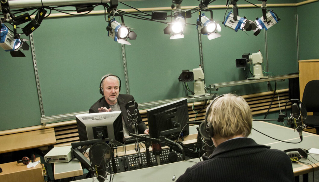 Sverre Tom Radøy er mangeårig programleder i Dagsnytt 18. Han deler på jobben med Anne Grosvold. Foto: Kathrine Geard Sverre Tom Radøy er mangeårig programleder i Dagsnytt 18. Han deler på jobben med Anne Grosvold. Foto: Kathrine Geard