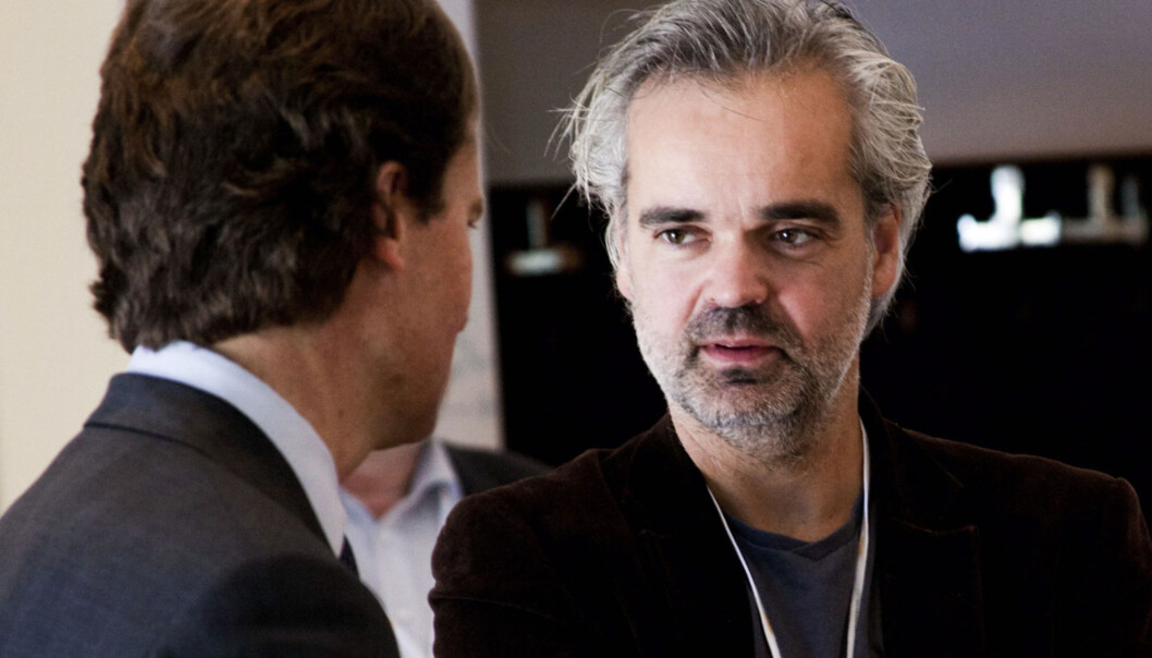 Eivind Ljøstad ser for se å skape abonnementstjenester på alle plattformer. Her i prat med Polaris-sjef Per Axel Koch. Foto:Kathrine Geard Eivind Ljøstad ser for se å skape abonnementstjenester på alle plattformer. Her i prat med Polaris-sjef Per Axel Koch. Foto:Kathrine Geard