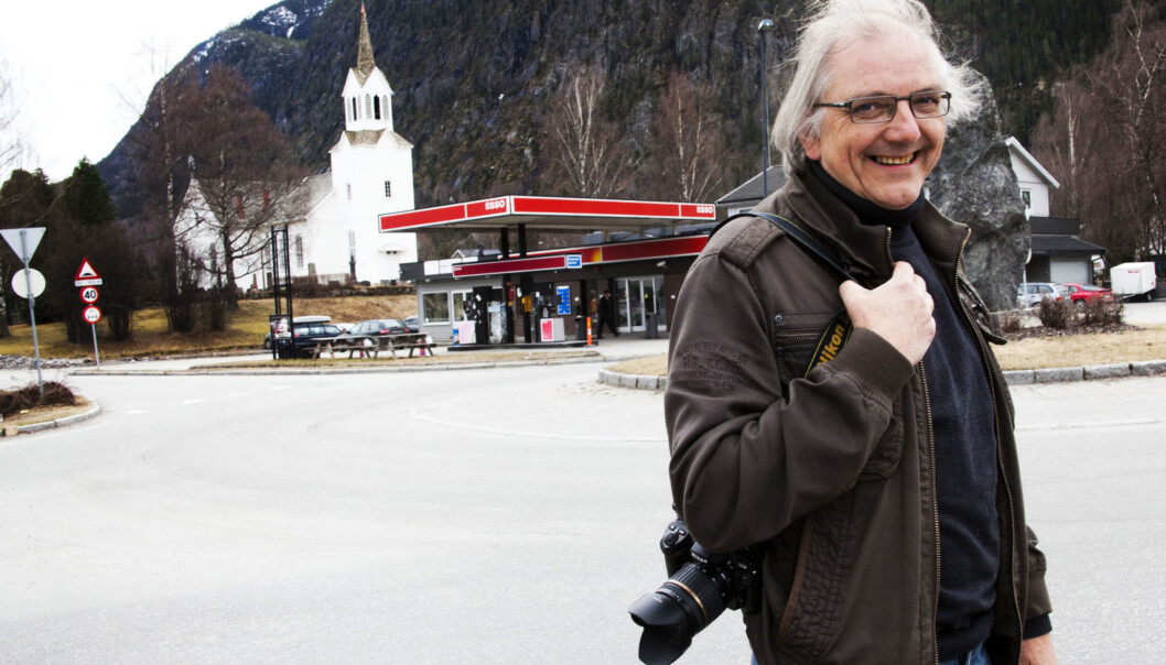 GØY PÅ LANDET: Arne Lindahl på Nesbyen-kontoret har det gøy på jobb. Foto: Kathrine Geard GØY PÅ LANDET: Arne Lindahl på Nesbyen-kontoret har det gøy på jobb. Foto: Kathrine Geard