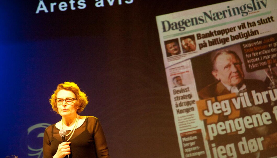 Featureredaktør Gry Egenes tok imot prisen på vegne av Dagens Næringsliv. Foto: Kathrine Geard Featureredaktør Gry Egenes tok imot prisen på vegne av Dagens Næringsliv. Foto: Kathrine Geard